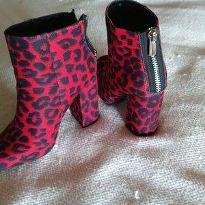 Booties tileah red leopard